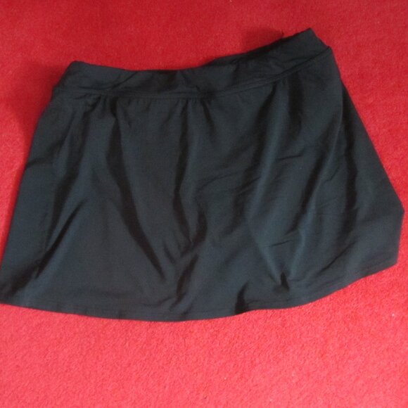 LANDS' END Women's Black Swim Skirt Size 12 Elastic Waist - Picture 1 of 3